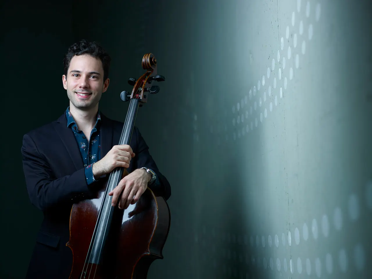 Heemspill u30 / cyprien keiser and reed tetzloff forward through reflection