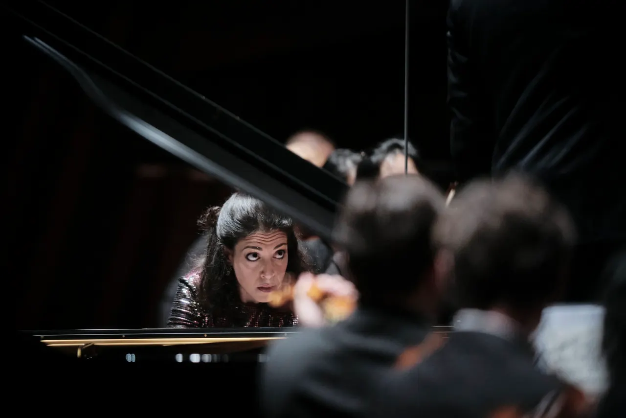 Beatrice rana fantasy and virtuosity orchestra santa cecilia with daniel harding