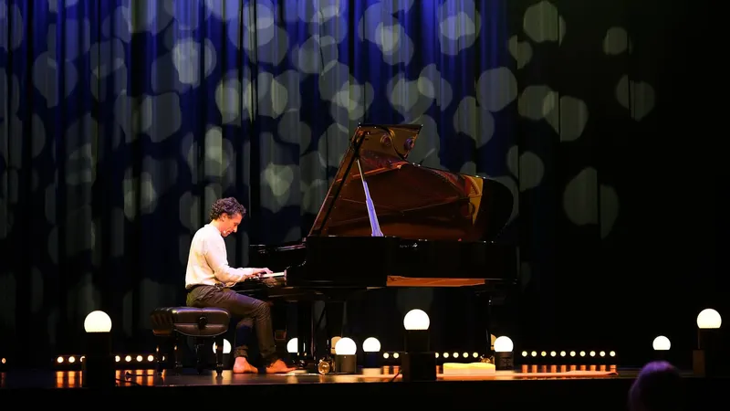 Concert et yoga - Jnanadev David Ianni